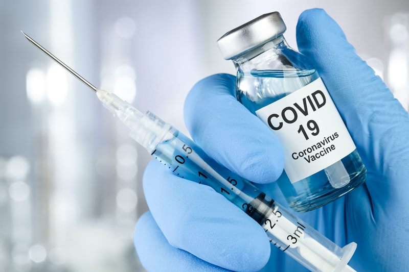 Мурашко утвердил перечень противопоказаний к вакцинации от коронавируса