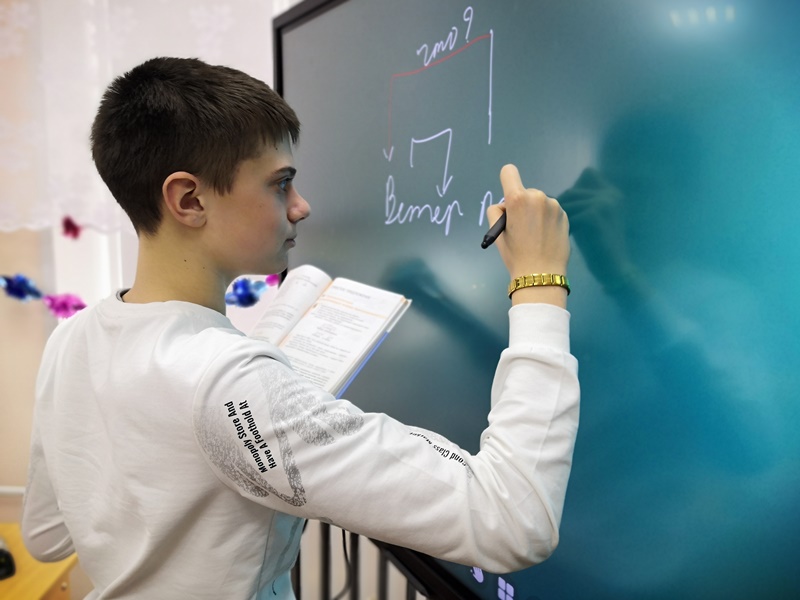 В школах Хакасии появятся 19 Центров образовательной среды