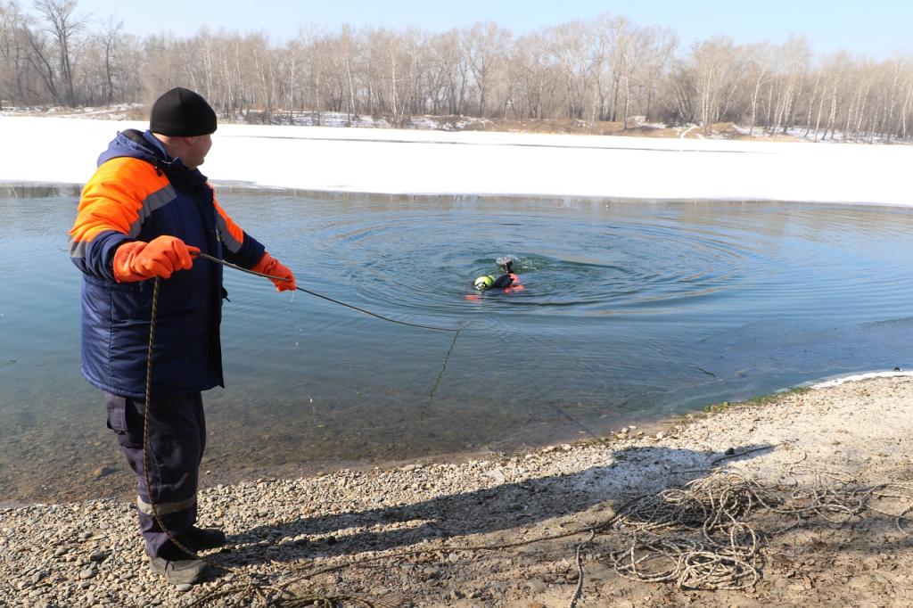 Спасатели провели водолазную тренировку