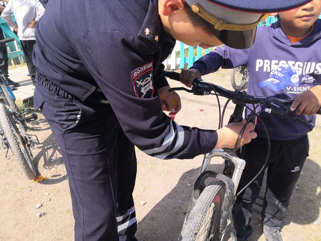 Сотрудники Госавтоинспекции Аскизского района побеседовали с юными велосипедистами