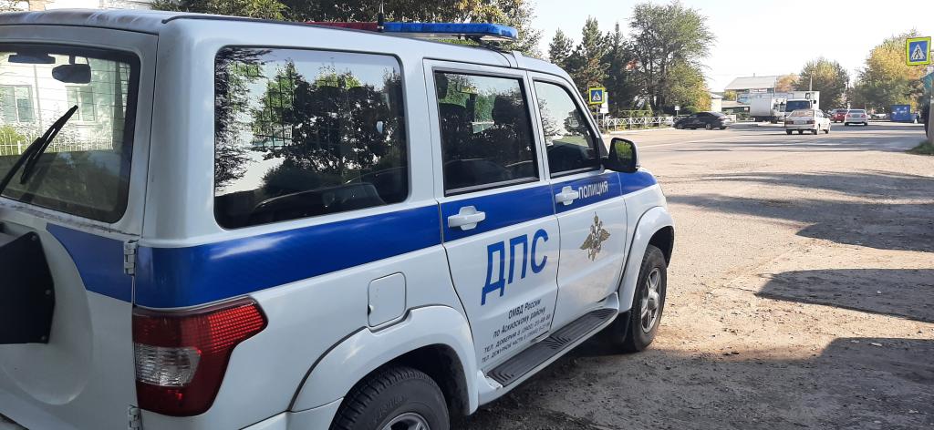 В Саяногорске полицейские установили водителя, ставшего виновником смертельного ДТП