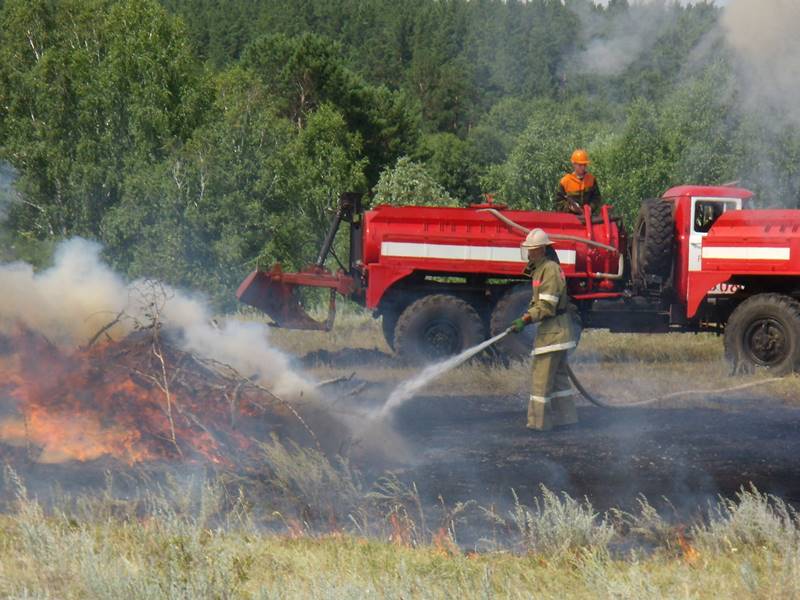Специалисты призывают население соблюдать требования пожарной безопасности летом