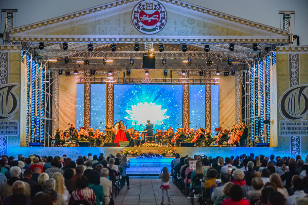 Солисты мировой оперы вновь поздравят Хакасию с Днём рождения