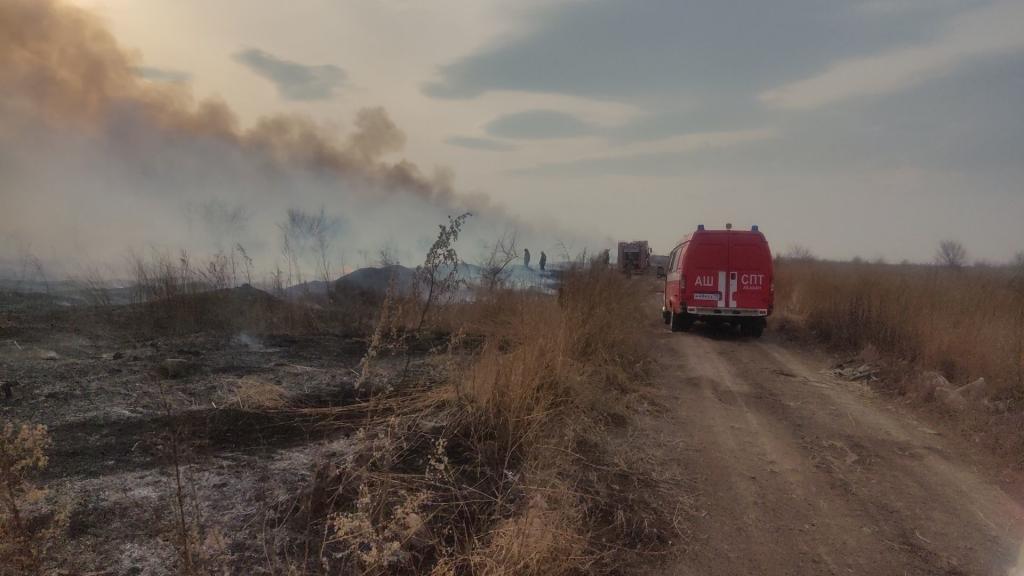 За минувшие выходные огнеборцы Хакасии ликвидировали 9 пожаров