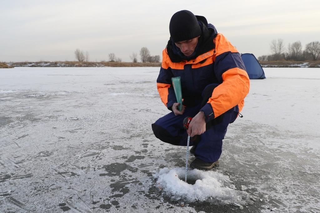 Морозы укрепили лёд на водоемах Хакасии