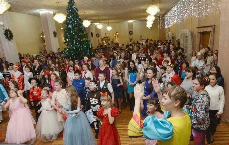В Хакасии пройдут новогодние елки для детей