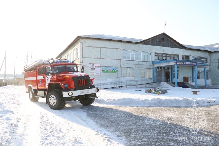 Органы дознания устанавливают причину пожара в Сорской школе
