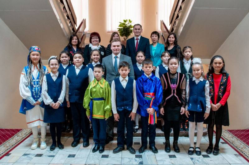 Пятиклассников Хакасии приглашают к участию в конкурсе на лучшее знание хакасского языка