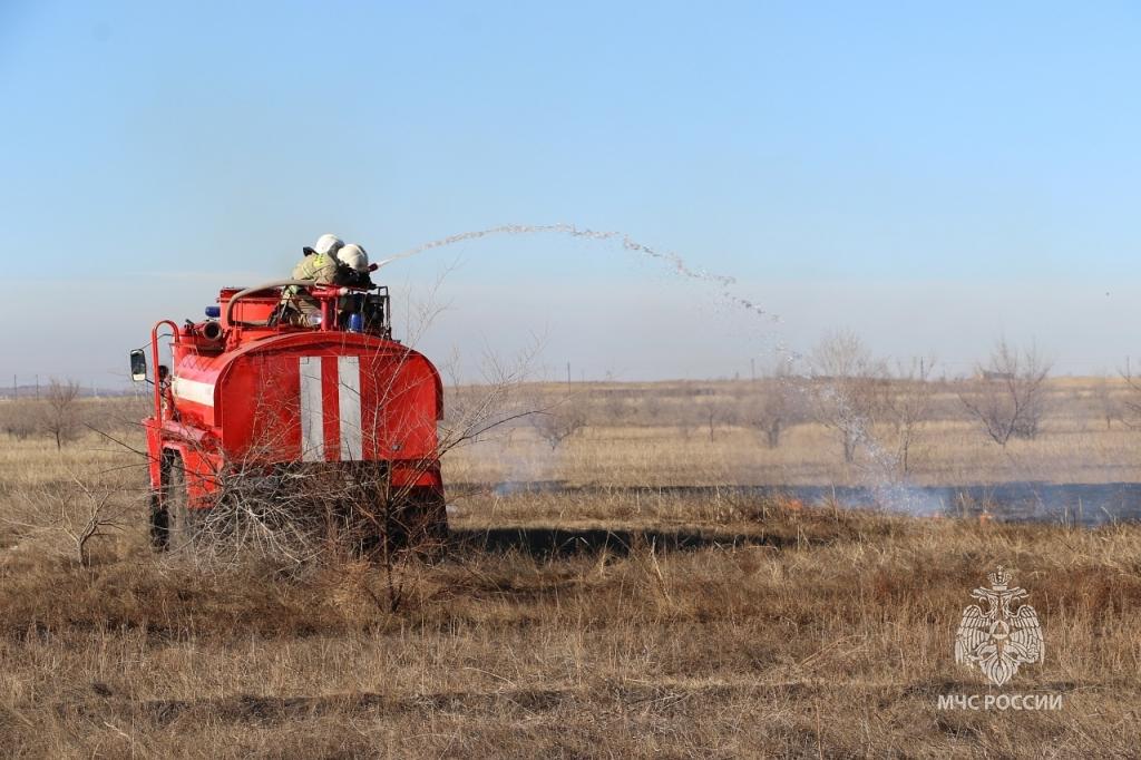 За выходные дни в Хакасии ликвидировано двенадцать пожаров