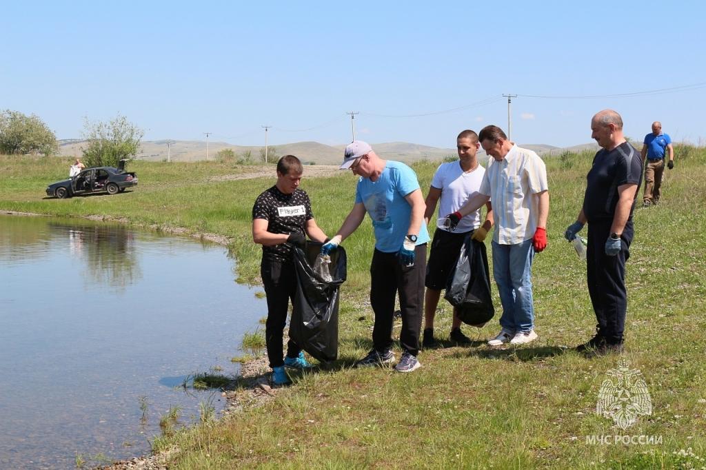 В Хакасии стартовала акция «Чистый берег»