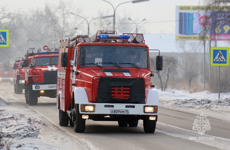 Водитель – уступи дорогу автомобилям экстренных служб!