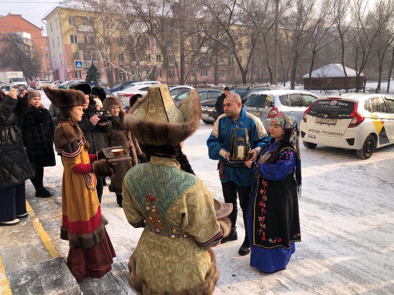 Хакасия встречает лампаду с огнем Всероссийского  семейного очага – символа Года семьи в России