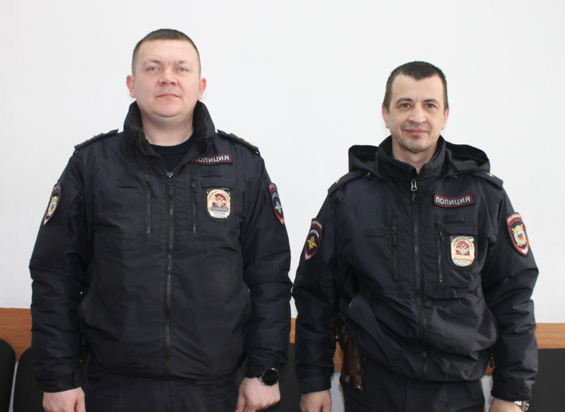 В Черногорске участковые уполномоченные полиции помогли пенсионерке, оказавшейся в беспомощном состоянии из-за проблем со здоровьем