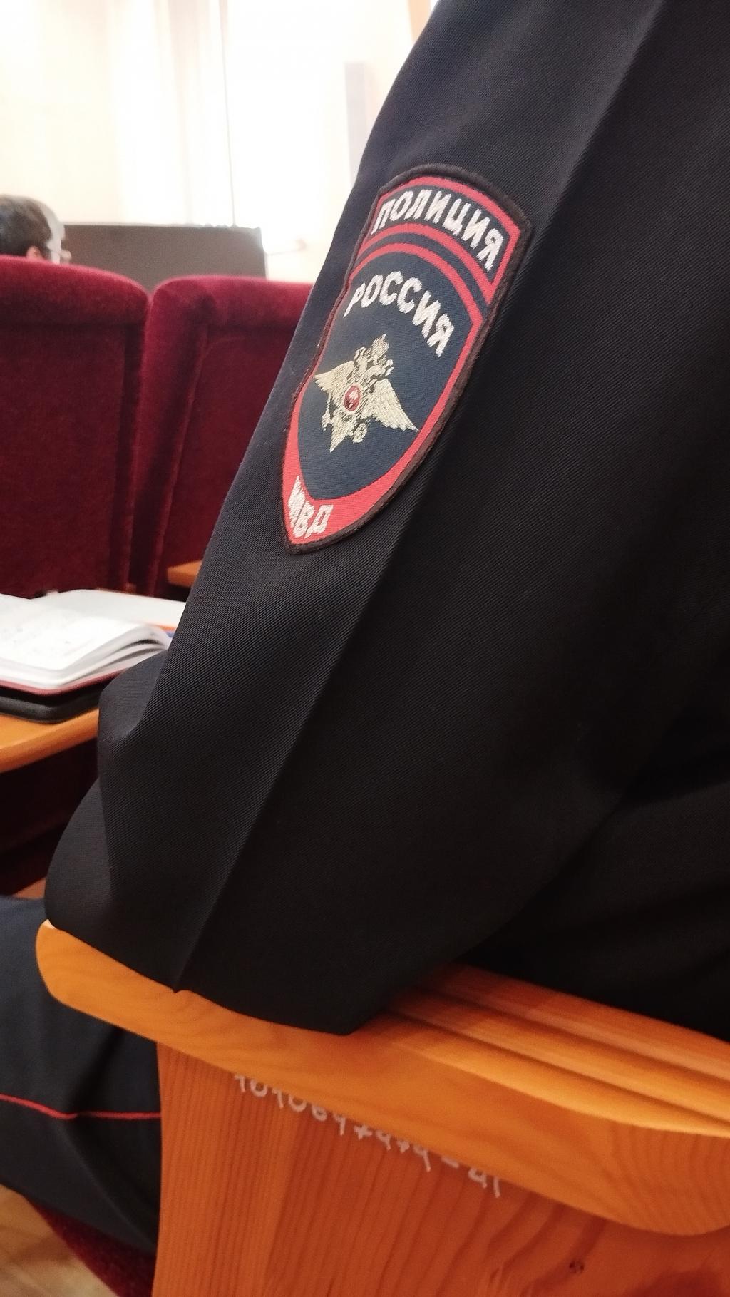 Благодаря бдительности граждан и оперативности полицейских пенсионерке из Белого Яра удалось сохранить 700 тысяч рублей