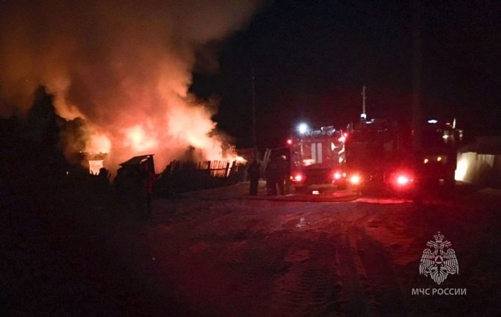 В селе Аскиз дважды за сутки горели надворные постройки
