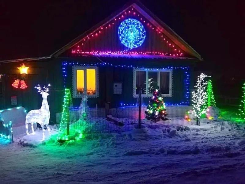 Новый год стучит в окно!