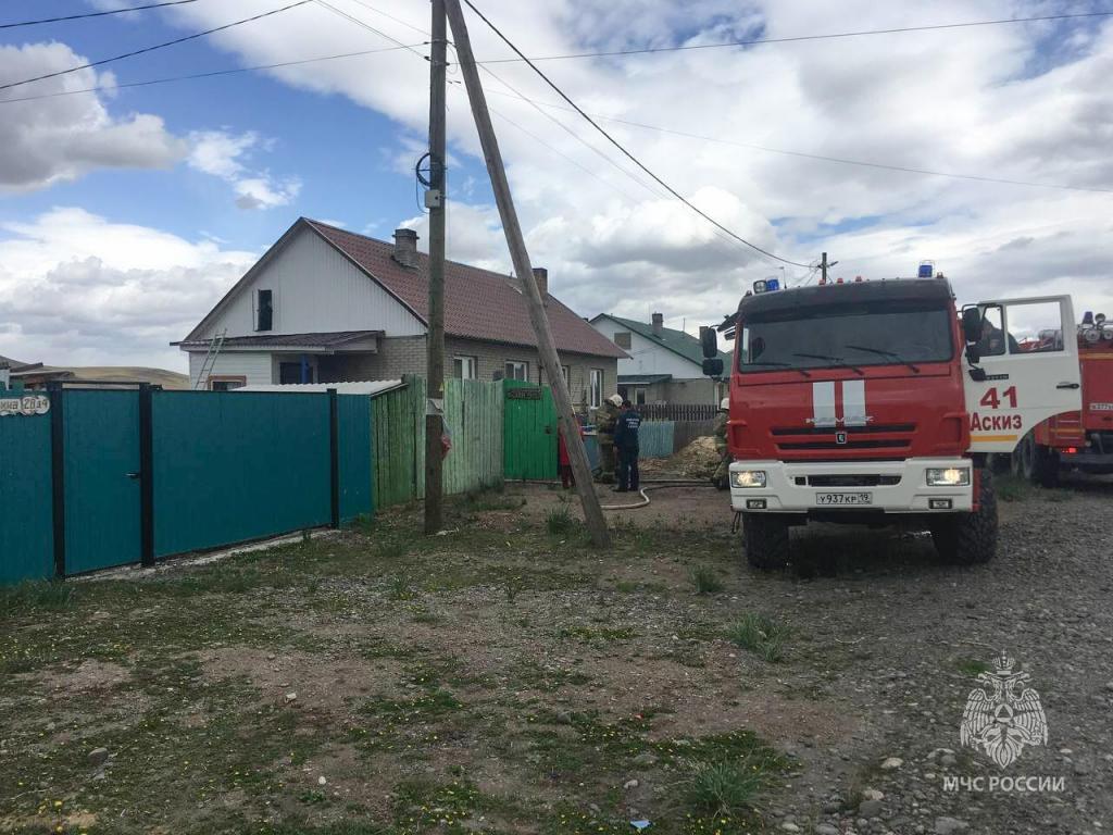 В Аскизском районе неравнодушный гражданин спас из огня мужчину