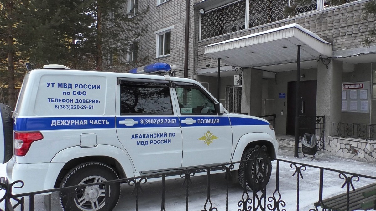 В Республике Хакасия по материалам прокурорской проверки возбуждено уголовное дело о контрабанде лесоматериалов стоимостью свыше 2 млн. рублей.